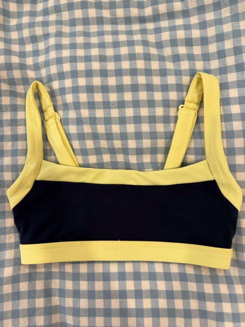 Form sports bra